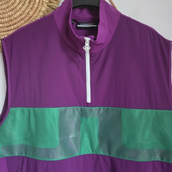 J. Lindeberg, New, Men's Dean Golf Purple Packlight Windproof Vest, Size XL - Picture 3 of 11